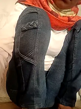 Hotty-romi3 online show from November 13, 3:10 am