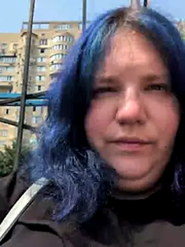  alexandra ray  online show from June 7, 11:15 am