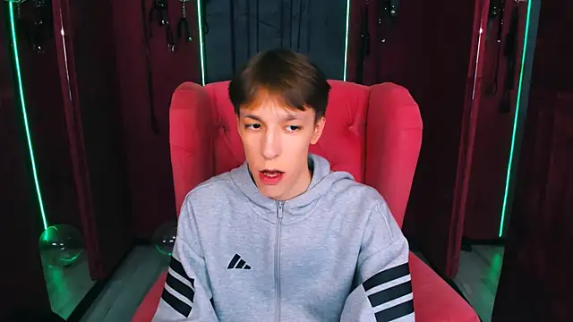 Snapshot of MarkBranston chatting on October 27, 11:00 am MarkBranston online show from October 27, 11:00 am