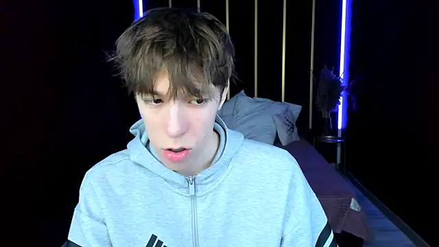 MarkBranston online show from April 12, 9:56 am