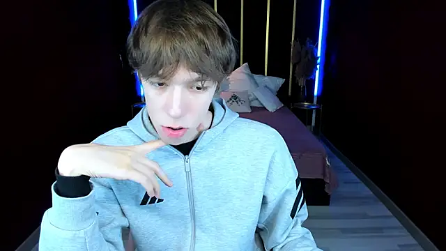 MarkBranston online show from March 15, 11:06 am