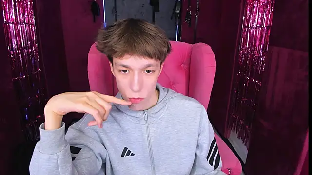 MarkBranston online show from December 19, 1:02 pm