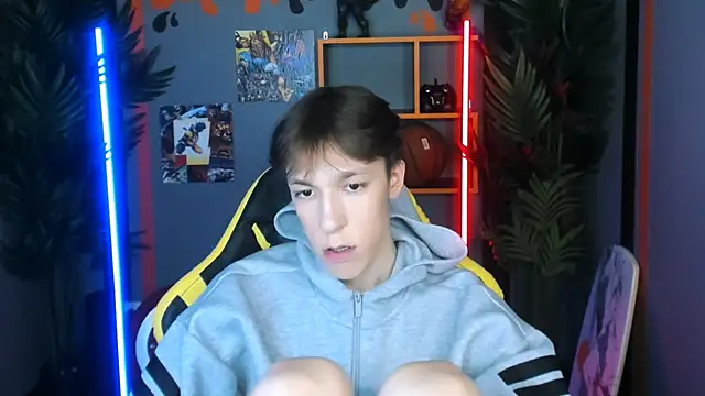 Snapshot of MarkBranston chatting on November 10, 10:53 am MarkBranston online show from November 10, 10:53 am