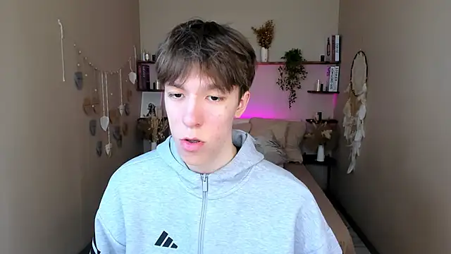 MarkBranston online show from March 29, 9:33 am