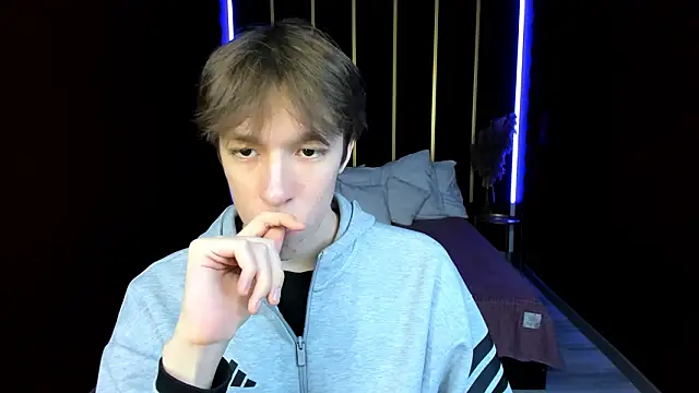 MarkBranston online show from March 6, 3:40 pm