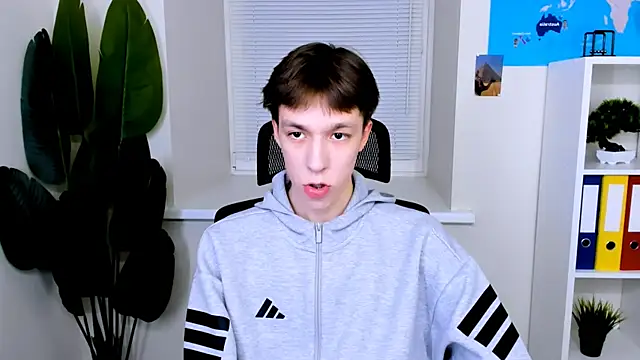 Snapshot of MarkBranston chatting on December 5, 3:43 pm MarkBranston online show from December 5, 3:43 pm