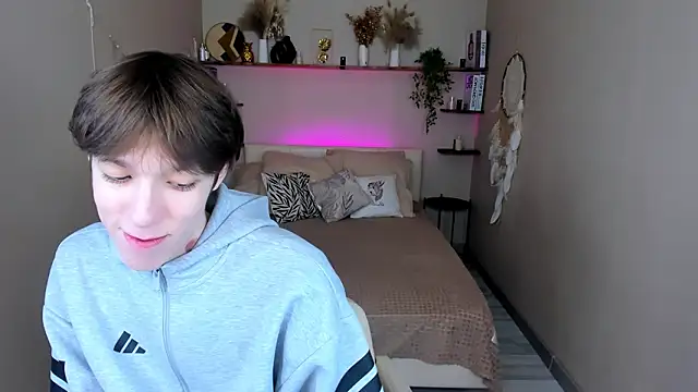 MarkBranston online show from March 13, 2:44 pm