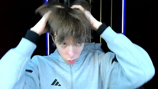 MarkBranston online show from April 17, 2:53 pm