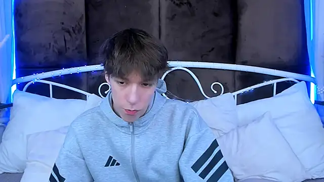 MarkBranston online show from April 5, 9:38 am