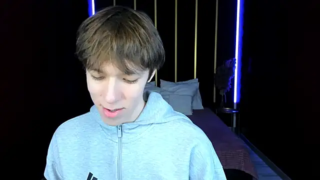 MarkBranston online show from March 8, 10:40 am