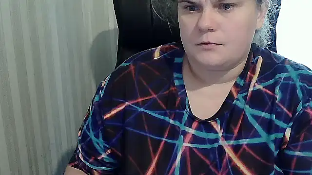 Snapshot of HarmonyKarera chatting on October 13, 8:49 am HarmonyKarera online show from October 13, 8:49 am
