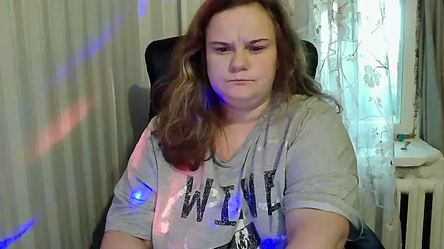 Snapshot of HarmonyKarera chatting on October 18, 6:37 am HarmonyKarera online show from October 18, 6:37 am