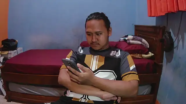 latexidn online show from February 7, 3:53 pm