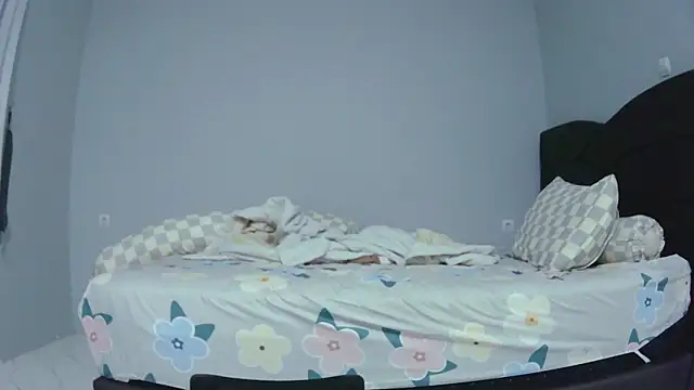 latexidn online show from October 25, 3:23 pm