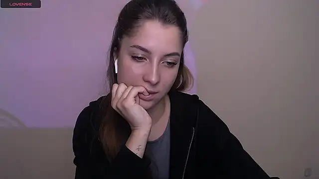 Snapshot of _OlivkaSexy chatting on October 3, 11:56 am OlivkaSexy online show from October 3, 11:56 am