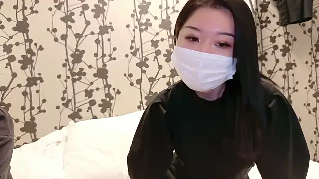 Kurose Hana online show from October 4, 6:15 am