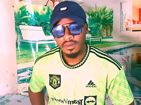 Snapshot of EbonyTiger69 chatting on November 3, 3:37 pm EbonyTiger69 online show from November 3, 3:37 pm