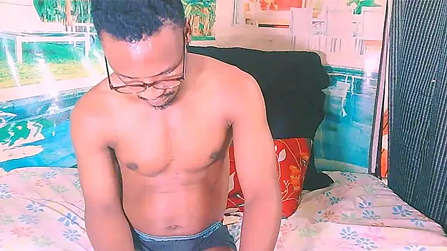 EbonyTiger69 online show from April 15, 5:24 am