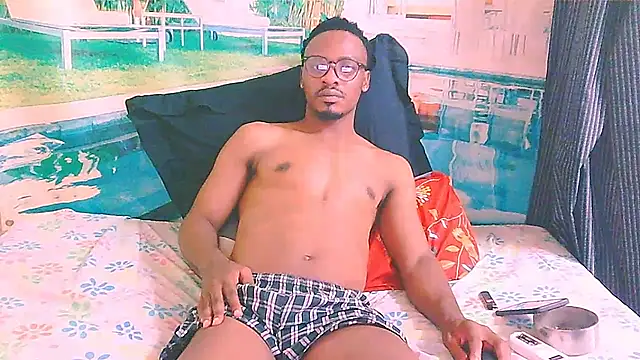 EbonyTiger69 online show from April 3, 12:39 am