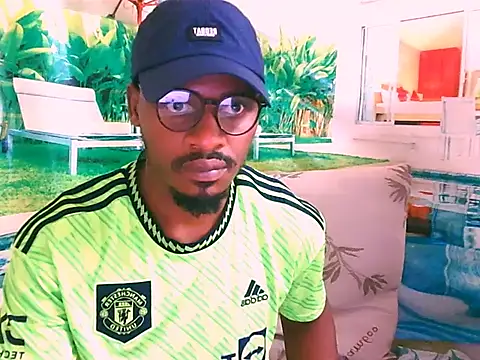 Snapshot of EbonyTiger69 chatting on November 4, 3:43 am EbonyTiger69 online show from November 4, 3:43 am