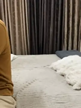 vickyandtania online show from March 7, 6:24 pm