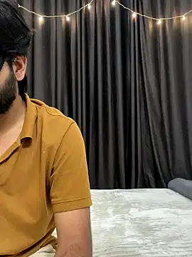 vickyandtania online show from December 19, 3:47 pm