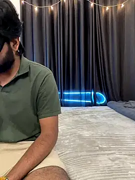 vickyandtania online show from December 18, 3:16 pm