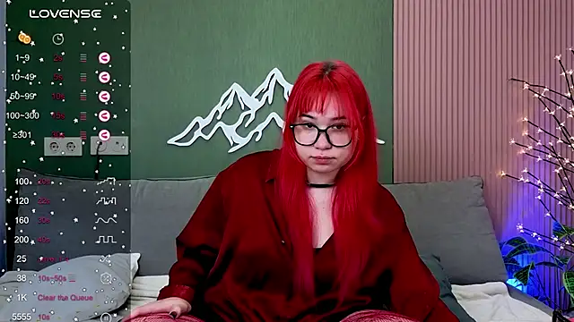 Snapshot of Klee_Love chatting on October 13, 4:36 am Klee Love online show from October 13, 4:36 am