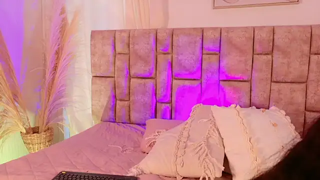 AmyVega  online show from December 2, 1:13 pm