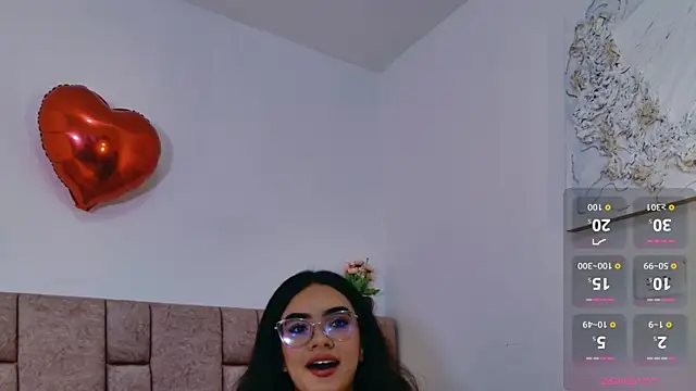 Snapshot of AmyVega_ chatting on October 20, 1:33 pm AmyVega online show from October 20, 1:33 pm