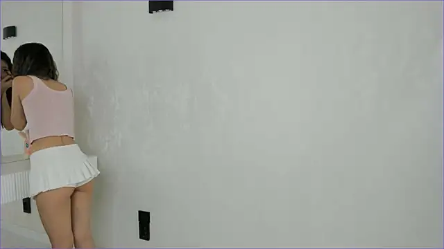 Snapshot of aizury_chi chatting on November 2, 10:31 am aizury chi online show from November 2, 10:31 am