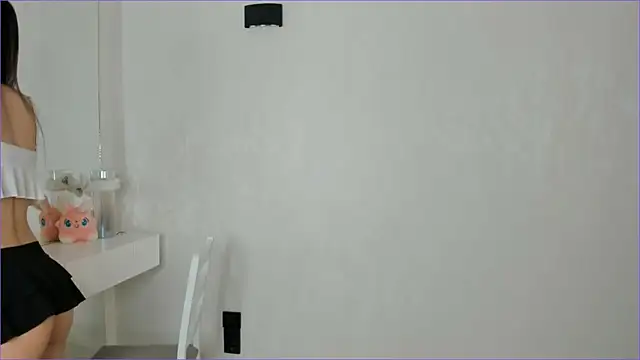 Snapshot of aizury_chi chatting on December 2, 10:06 am aizury chi online show from December 2, 10:06 am