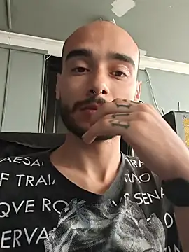 Snapshot of 2_fire chatting on October 15, 12:57 pm 2 fire online show from October 15, 12:57 pm