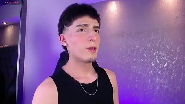 MateoMitchell online show from April 9, 3:41 am