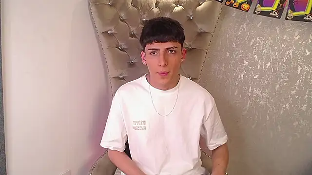 MateoMitchell online show from October 17, 4:05 am