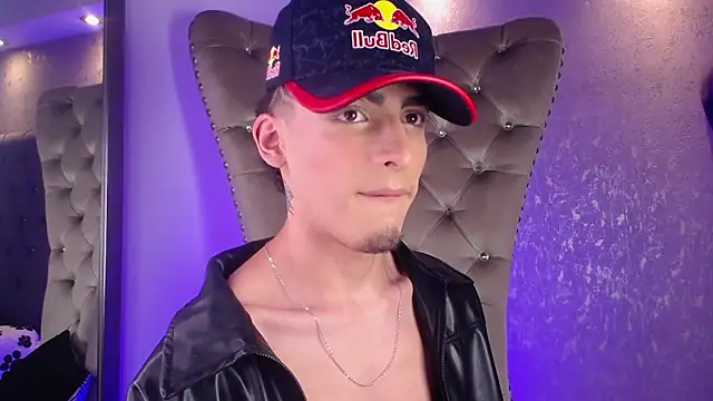 MateoMitchell online show from March 25, 4:56 am