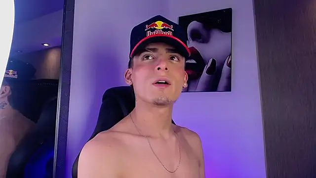 MateoMitchell online show from April 1, 11:23 pm