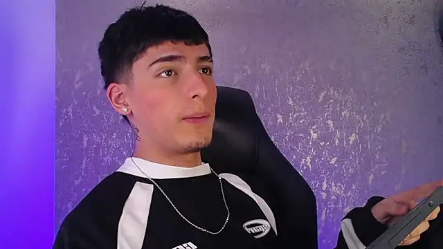 MateoMitchell online show from November 24, 5:29 am