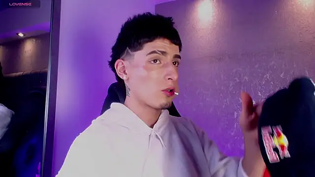 MateoMitchell online show from April 12, 4:49 am