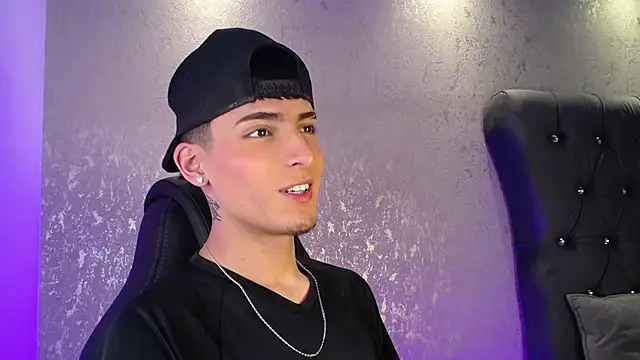 MateoMitchell online show from November 26, 4:56 am