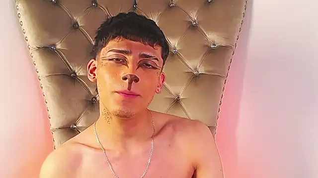 MateoMitchell online show from October 27, 5:08 am