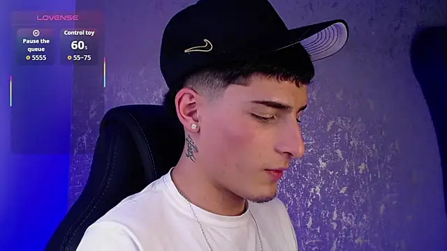 MateoMitchell online show from November 20, 5:19 am