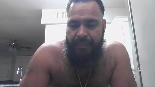 BigJohnBear39 online show from October 5, 5:20 am