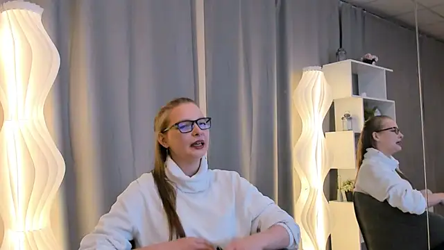 Snapshot of NohemiGilsdorf chatting on October 5, 3:14 pm NohemiGilsdorf online show from October 5, 3:14 pm