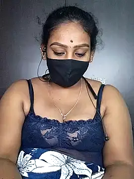 Snapshot of tamil_Monisha chatting on December 13, 8:04 pm tamil Monisha online show from December 13, 8:04 pm