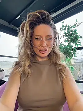 AvaMaddisson online show from March 28, 6:36 am