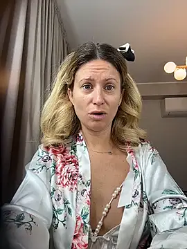 AvaMaddisson online show from November 8, 3:43 am