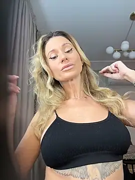 AvaMaddisson online show from November 1, 4:08 am