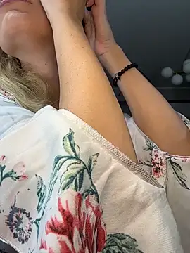 AvaMaddisson online show from November 9, 4:27 am