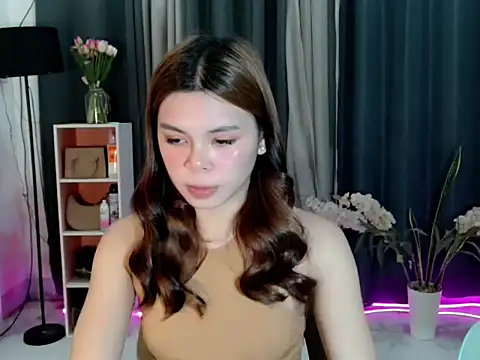 Snapshot of buttycamillex chatting on May 6, 4:33 pm buttycamillex online show from May 6, 4:33 pm
